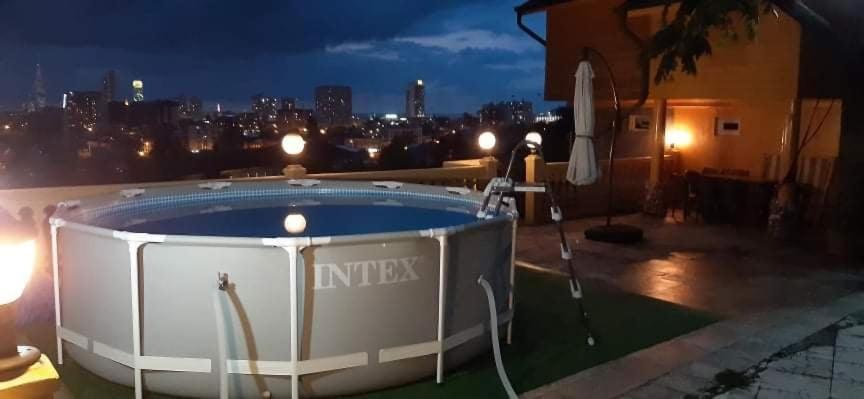 Деревянный Котеж The 1 С Выдом На Город Batumi Exteriör bild